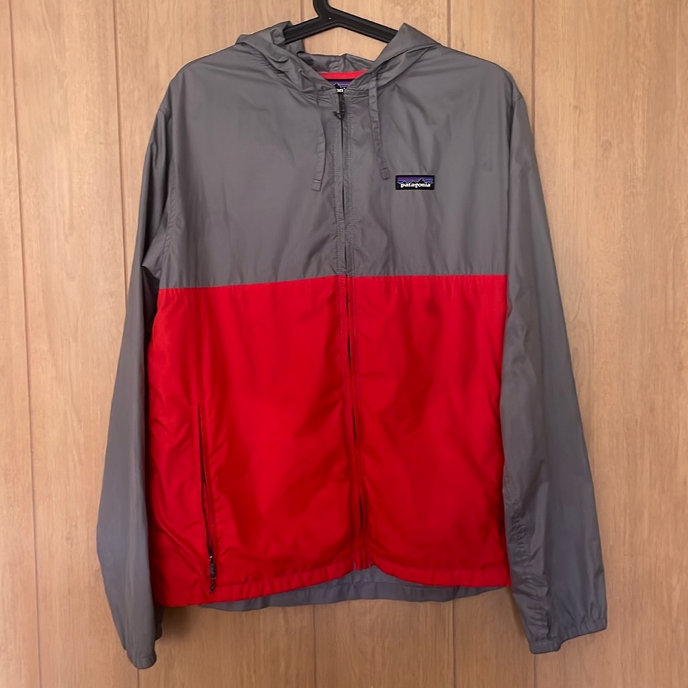 PATAGONIA MENS WINDBREAKER - Medium